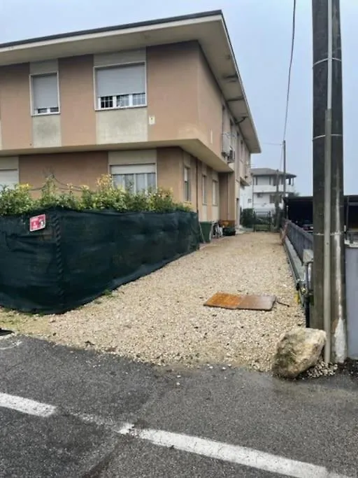 La Tua Casa Al Lago Peschiera del Garda 0*,