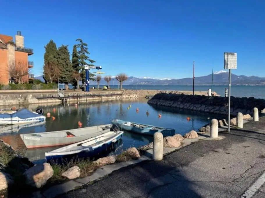 La Tua Casa Al Lago Peschiera del Garda Italy